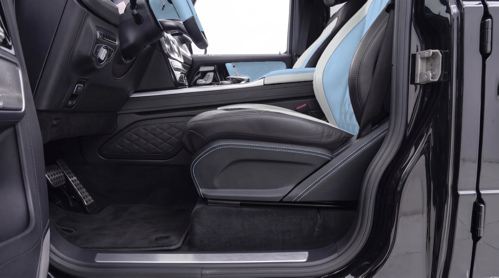 G-Wagon seat side panel visualization: black leather with baby blue stitching next to the baby blue seat centers