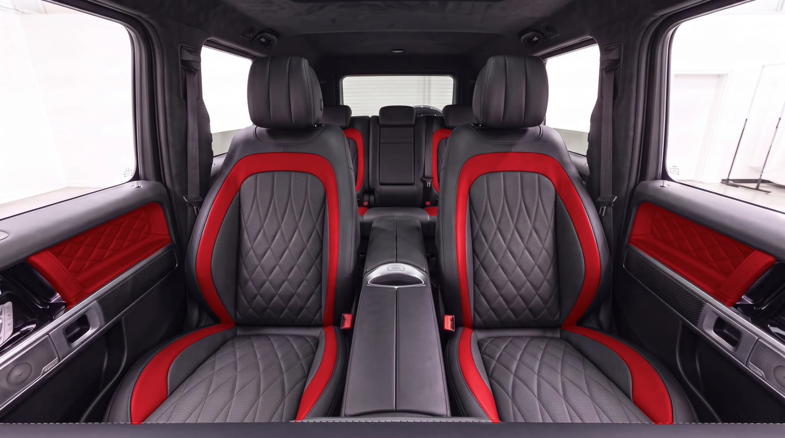 G-Wagon interior visualization: red seat band and door inserts, factory black AMG seat centers